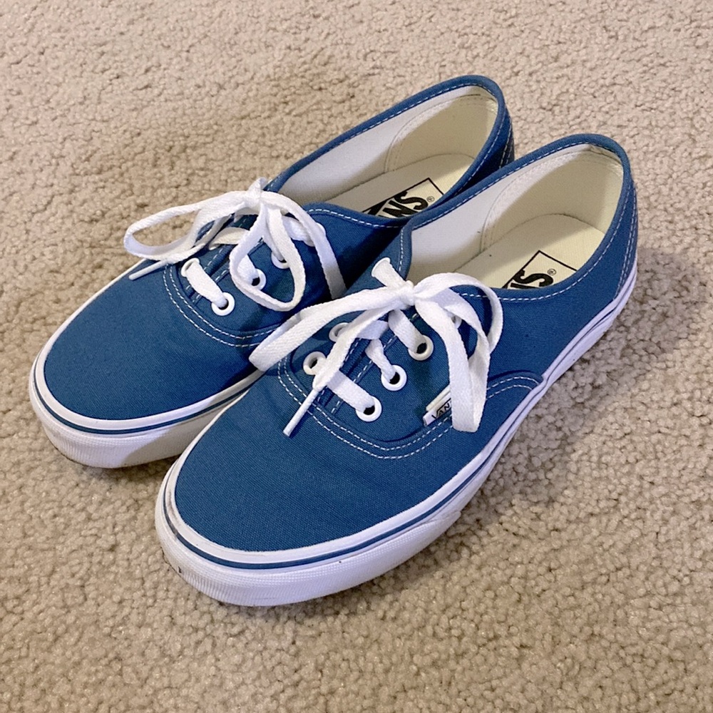 Vans Authentic; Navy; Size 7 (W)/Size 5.5 (M)
